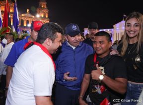 Presidente Daniel Ortega y Compañera Rosario presiden acto del 43/19 de la Revolución Sandinista