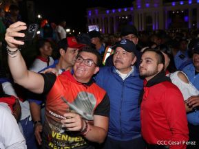 Presidente Daniel Ortega y Compañera Rosario presiden acto del 43/19 de la Revolución Sandinista