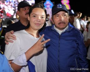 Presidente Daniel Ortega y Compañera Rosario presiden acto del 43/19 de la Revolución Sandinista