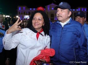 Presidente Daniel Ortega y Compañera Rosario presiden acto del 43/19 de la Revolución Sandinista