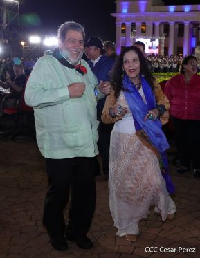 Presidente Daniel Ortega y Compañera Rosario presiden acto del 43/19 de la Revolución Sandinista