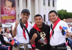 Presidente Daniel Ortega y Compañera Rosario presiden acto del 43/19 de la Revolución Sandinista