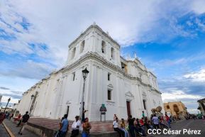 ¡Sí, el Arte es el Azul...!