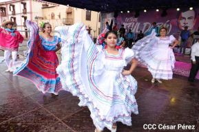 ¡Sí, el Arte es el Azul...!