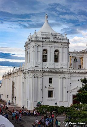 ¡Sí, el Arte es el Azul...!