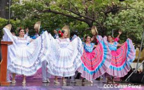 ¡Sí, el Arte es el Azul...!