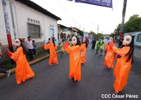 ¡Sí, el Arte es el Azul...!