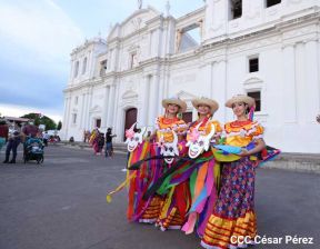 ¡Sí, el Arte es el Azul...!