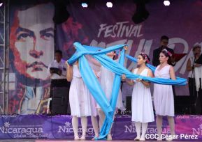 ¡Sí, el Arte es el Azul...!