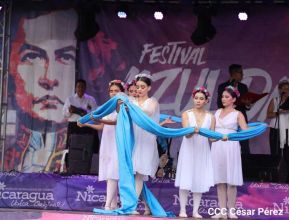 ¡Sí, el Arte es el Azul...!