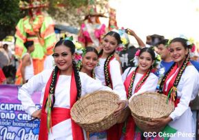 ¡Sí, el Arte es el Azul...!