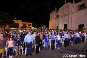 ¡Sí, el Arte es el Azul...!