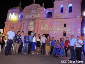 ¡Sí, el Arte es el Azul...!