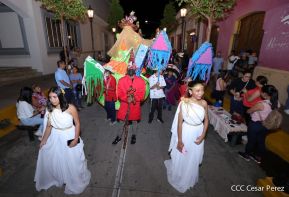 ¡Sí, el Arte es el Azul...!