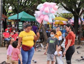 ¡Sí, el Arte es el Azul...!