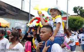 Entre fe y tradición Santo Domingo recorre las calles de Managua