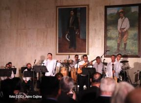 ¡Qué Viva Managua!: Música, Alegría, Danzas y Colorido