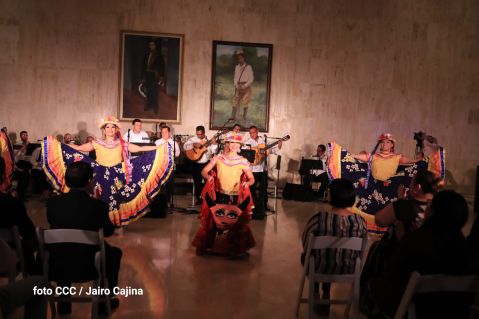 ¡Qué Viva Managua!: Música, Alegría, Danzas y Colorido
