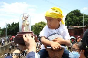 Peregrinaje de Santo Domingo de Guzmán rumbo a Las Sierritas