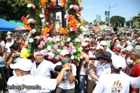 Peregrinaje de Santo Domingo de Guzmán rumbo a Las Sierritas