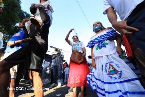 Peregrinaje de Santo Domingo de Guzmán rumbo a Las Sierritas