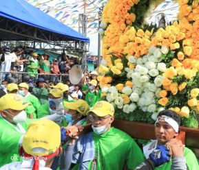 Peregrinaje de Santo Domingo de Guzmán rumbo a Las Sierritas