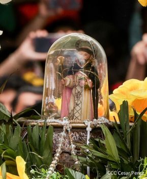 Peregrinaje de Santo Domingo de Guzmán rumbo a Las Sierritas