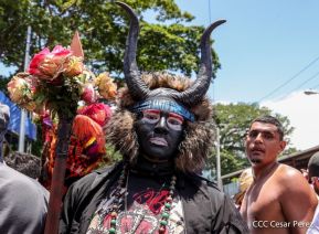 Peregrinaje de Santo Domingo de Guzmán rumbo a Las Sierritas