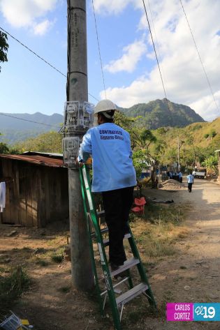 Restituyen derecho a electricidad a familias de cuatro comunidades matagalpinas