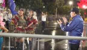 Desfile Patrio 2022 desde la Avenida de Bolívar a Chávez