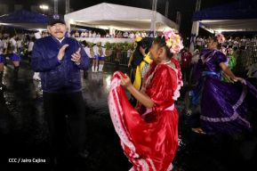 Desfile Patrio 2022 desde la Avenida de Bolívar a Chávez