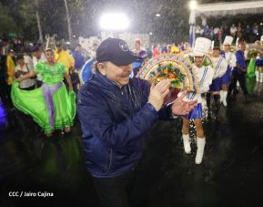 Desfile Patrio 2022 desde la Avenida de Bolívar a Chávez