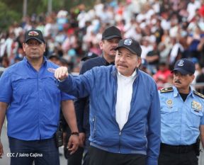 Desfile Patrio 2022 desde la Avenida de Bolívar a Chávez