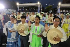 Desfile Patrio 2022 desde la Avenida de Bolívar a Chávez
