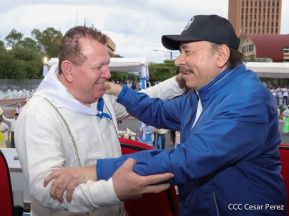 Desfile Patrio 2022 desde la Avenida de Bolívar a Chávez