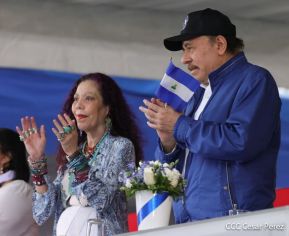 Desfile Patrio 2022 desde la Avenida de Bolívar a Chávez