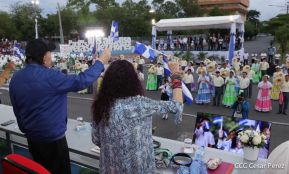 Desfile Patrio 2022 desde la Avenida de Bolívar a Chávez