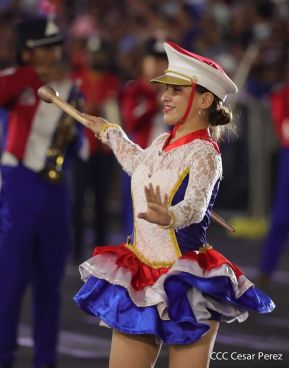 Desfile Patrio 2022 desde la Avenida de Bolívar a Chávez