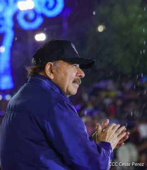 Desfile Patrio 2022 desde la Avenida de Bolívar a Chávez