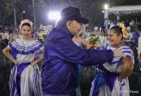 Desfile Patrio 2022 desde la Avenida de Bolívar a Chávez