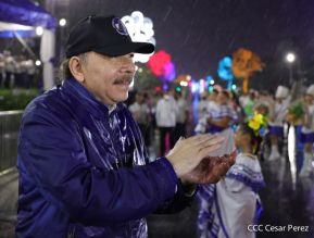 Desfile Patrio 2022 desde la Avenida de Bolívar a Chávez