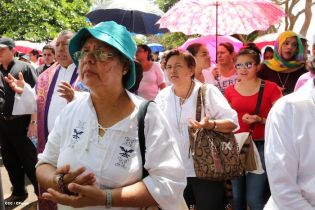 Cardenal Brenes participa en Viacrucis en Carazo