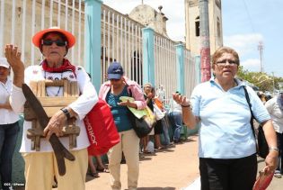 Cardenal Brenes participa en Viacrucis en Carazo