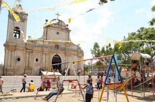 Cardenal Brenes participa en Viacrucis en Carazo