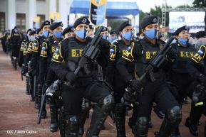 Presidente Daniel Ortega y Vicepresidenta Rosario Murillo presidieron acto del 43 Aniversario de la Policía Nacional