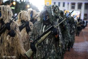 Presidente Daniel Ortega y Vicepresidenta Rosario Murillo presidieron acto del 43 Aniversario de la Policía Nacional