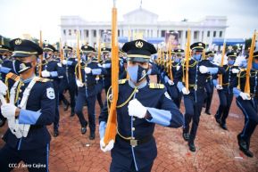 Presidente Daniel Ortega y Vicepresidenta Rosario Murillo presidieron acto del 43 Aniversario de la Policía Nacional