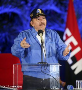Presidente Daniel Ortega y Vicepresidenta Rosario Murillo presidieron acto del 43 Aniversario de la Policía Nacional