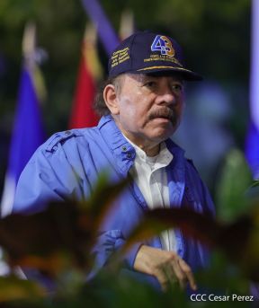 Presidente Daniel Ortega y Vicepresidenta Rosario Murillo presidieron acto del 43 Aniversario de la Policía Nacional