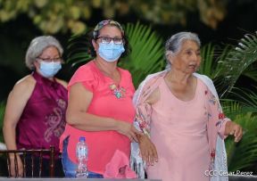 Presidente Daniel Ortega y Vicepresidenta Rosario Murillo presidieron acto del 43 Aniversario de la Policía Nacional